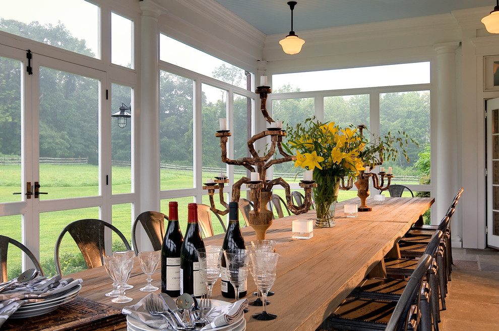 Inspiration for a traditional screened veranda in New York.