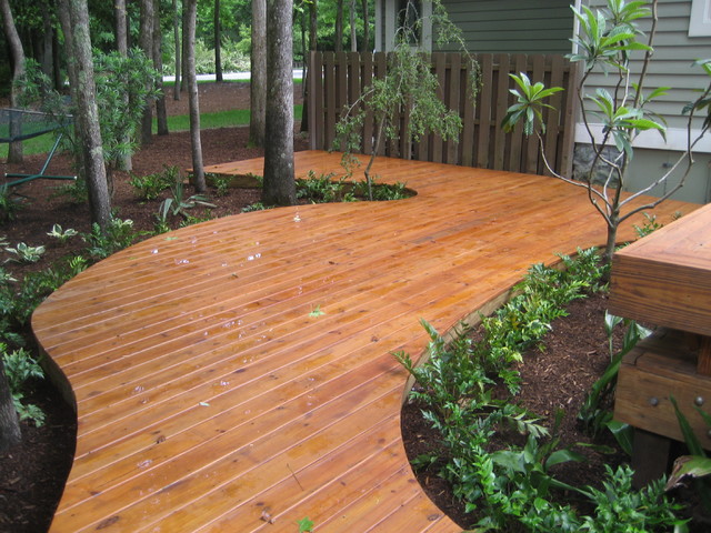 A Curved Decking: What Is It?