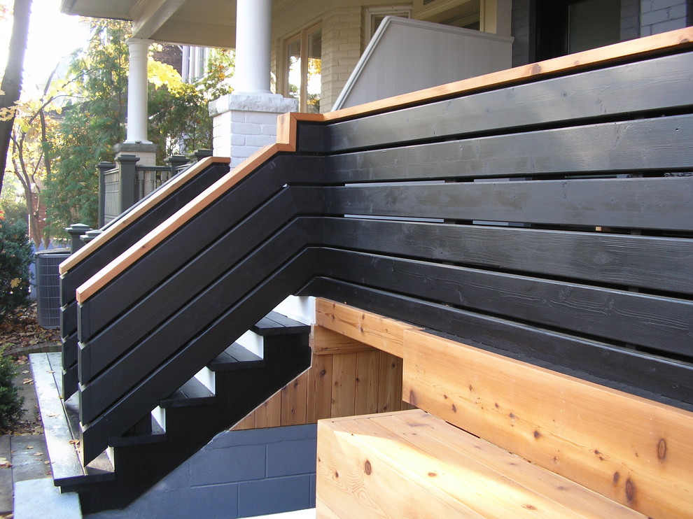 This is an example of a contemporary porch design in Toronto.