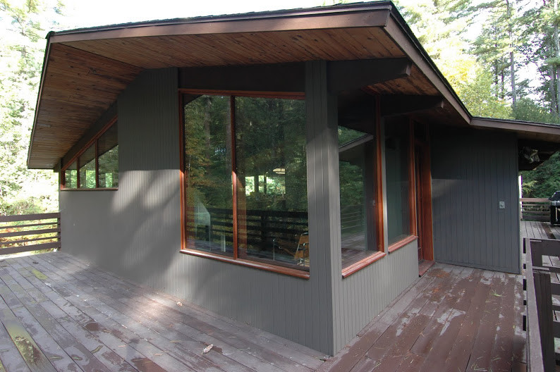 This is an example of a contemporary porch design in Boston.