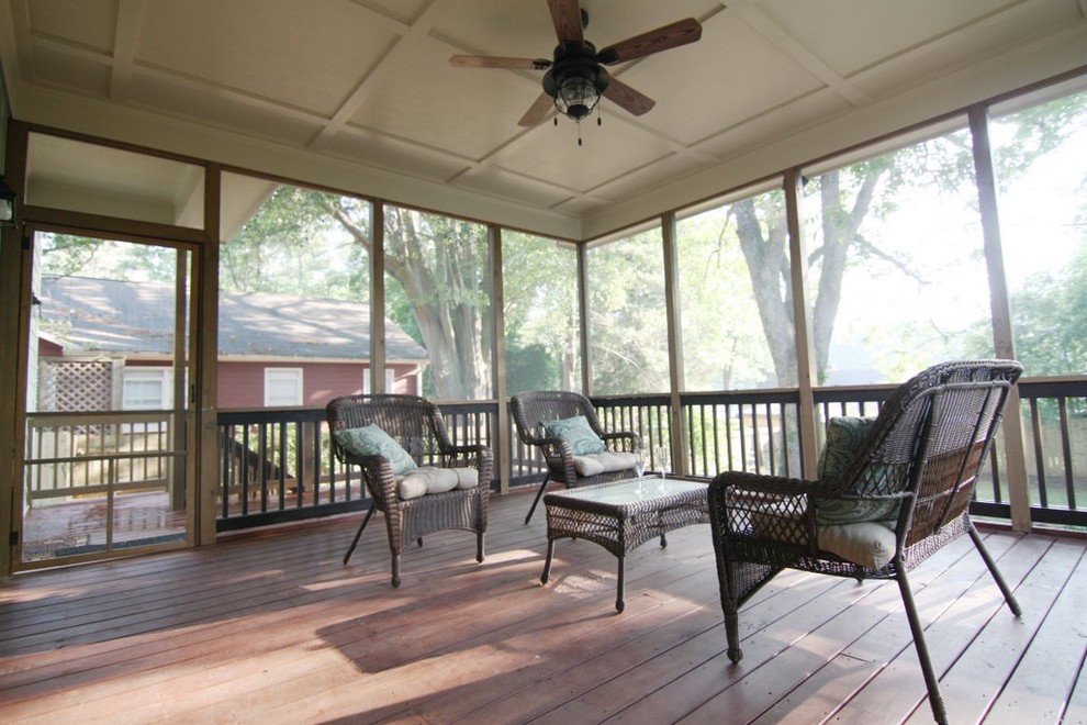 Photo of a classic veranda in Atlanta with a roof extension.