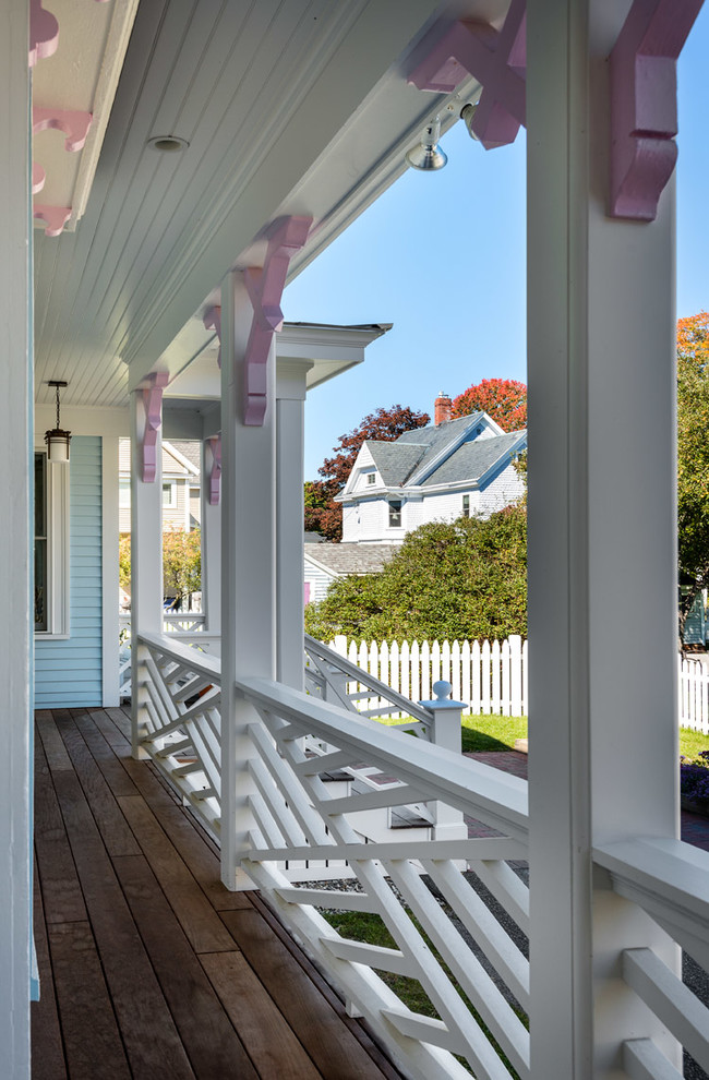 Photo of a traditional veranda in Boston.