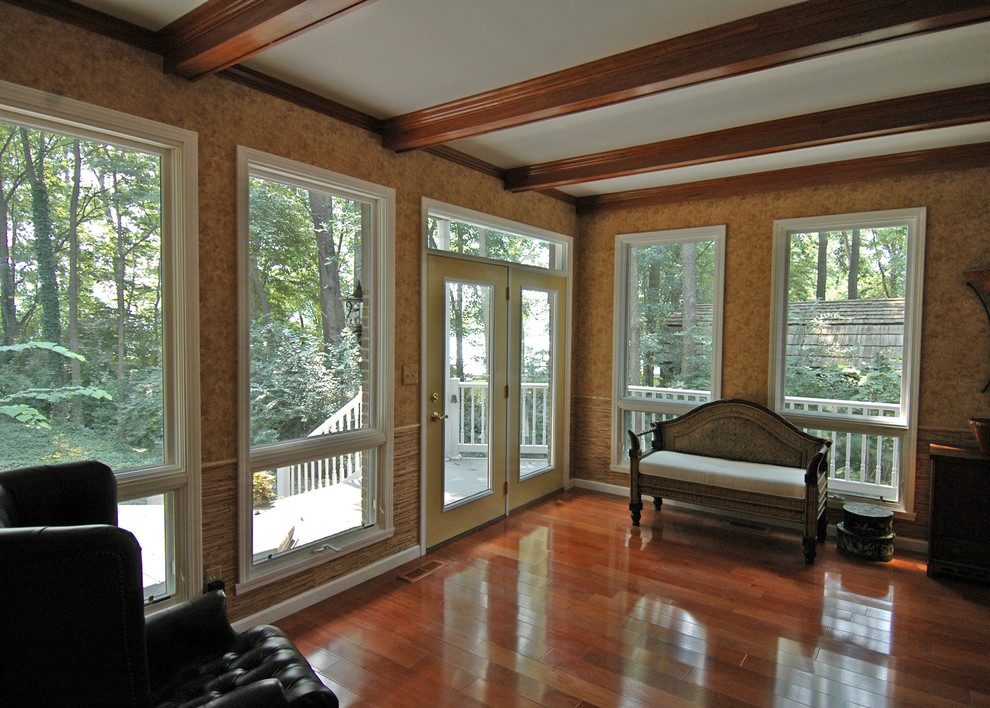 This is an example of a traditional porch design in Indianapolis.