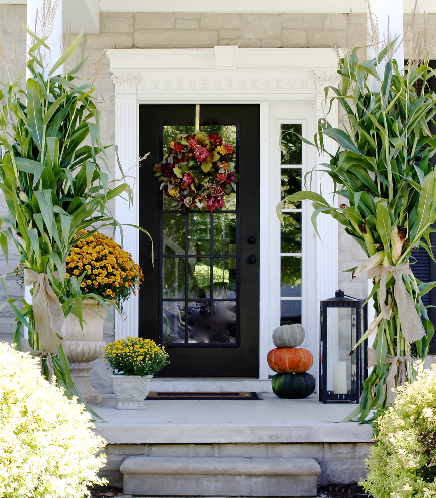 This is an example of a traditional porch design in Detroit.