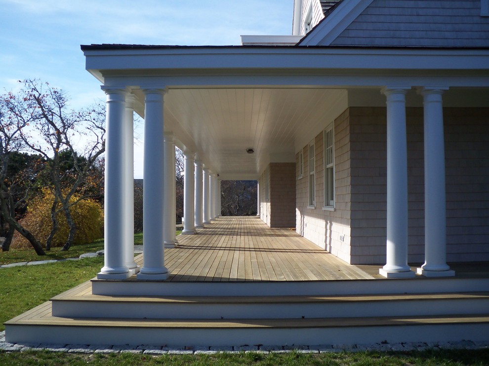 Design ideas for a classic veranda in Boston.