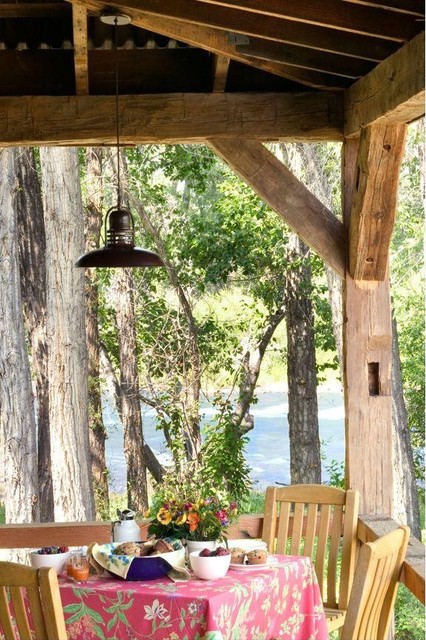 Houzz Tour: Fly-Fishing Heaven on a Colorado River