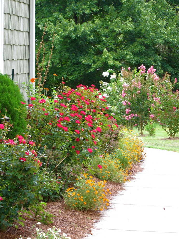 This is an example of a craftsman landscaping in Charlotte.