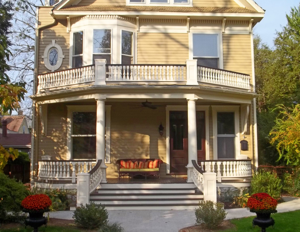 Front Porch with Curved Railing in Louisville, KY Traditional Porch