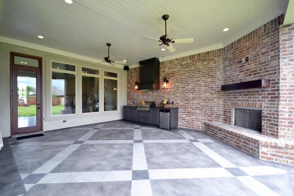 Inspiration for a traditional veranda in New Orleans.