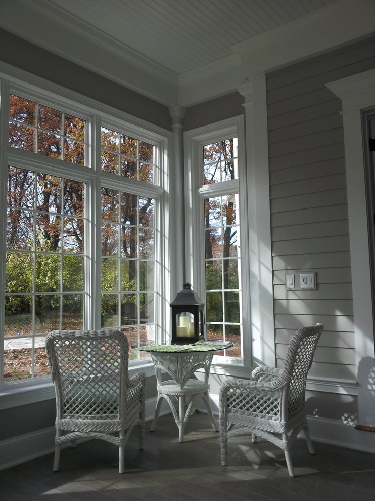Inspiration for a timeless porch remodel in St Louis