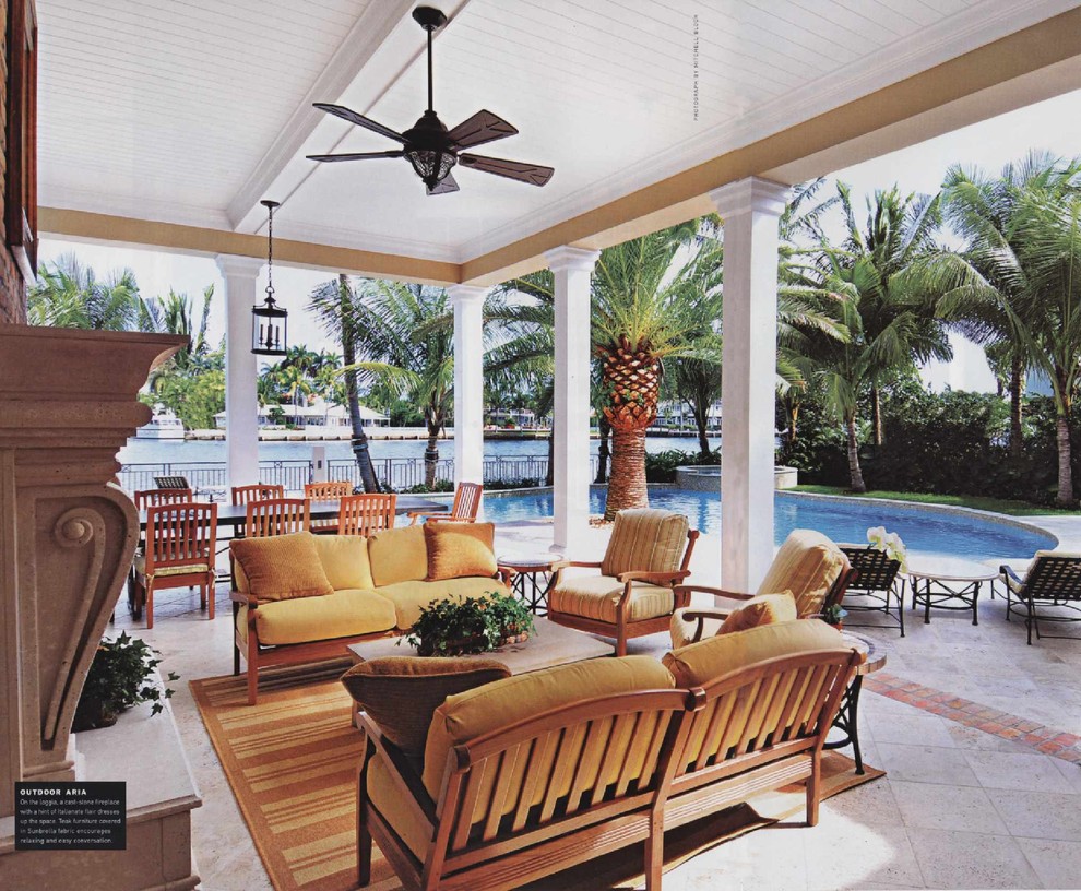 Island style porch idea in Miami