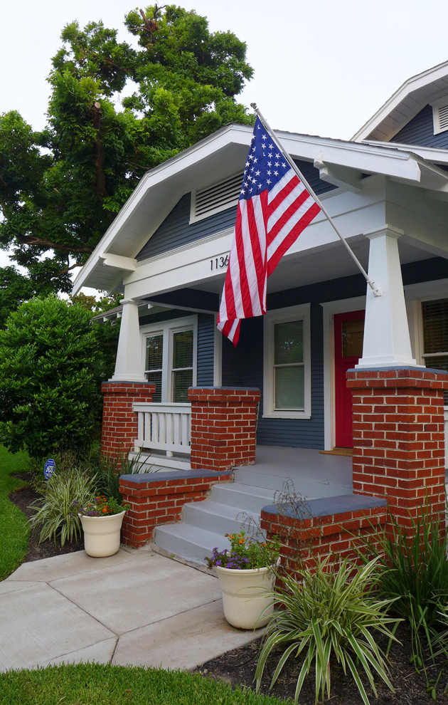 Elegant porch photo in Houston