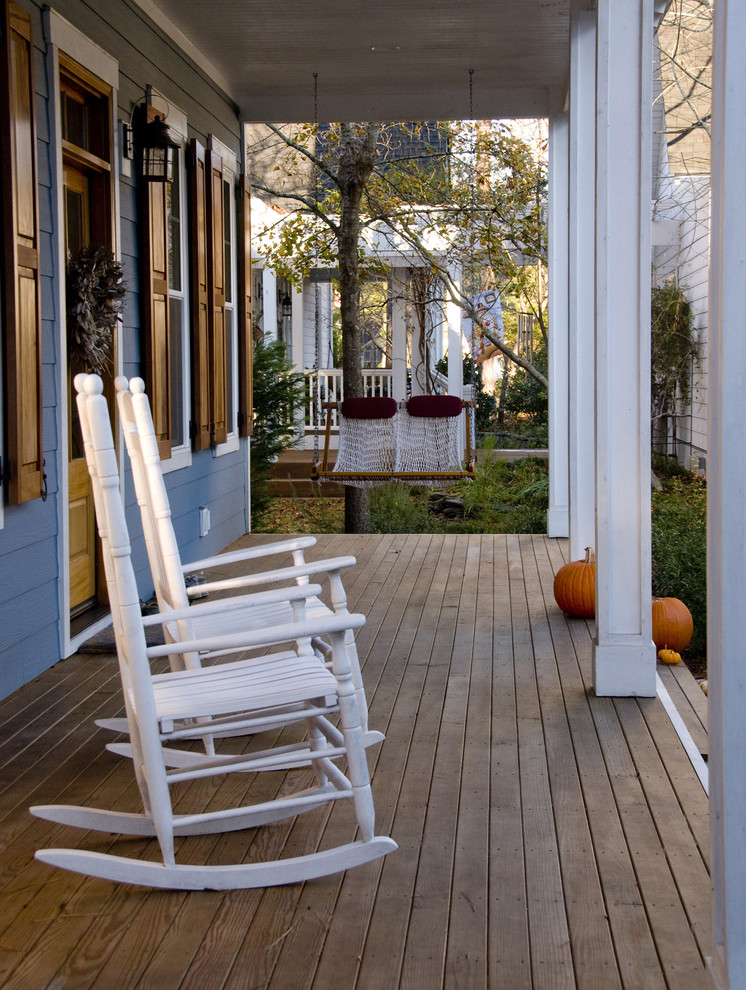Photo of a classic veranda in Raleigh.