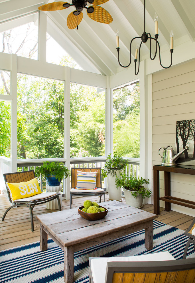 Inspiration för en vintage veranda, med trädäck