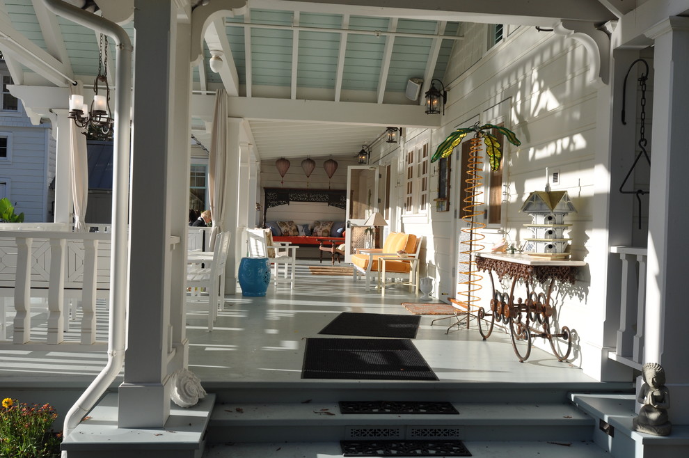 Photo of an eclectic veranda in San Francisco.