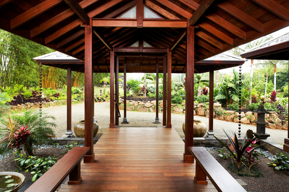 This is an example of a world-inspired veranda in Hawaii.