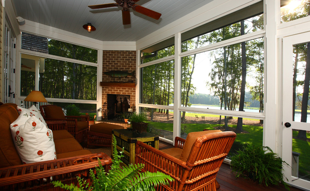 Design ideas for a world-inspired veranda in Atlanta.