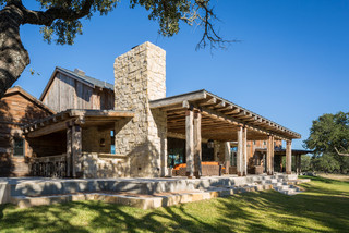 Llano Ranch - Rustikal - Veranda - Austin - von Cornerstone Architects