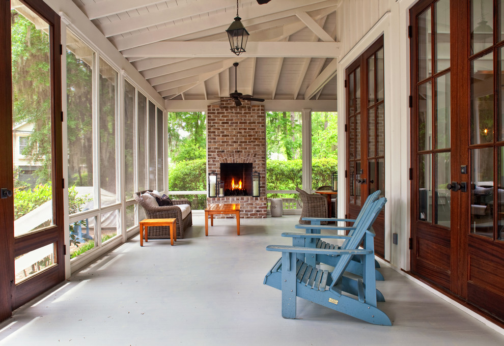 Design ideas for a traditional veranda in Atlanta.