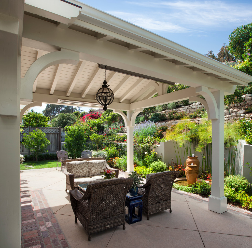 Inspiration for a coastal porch remodel in Santa Barbara