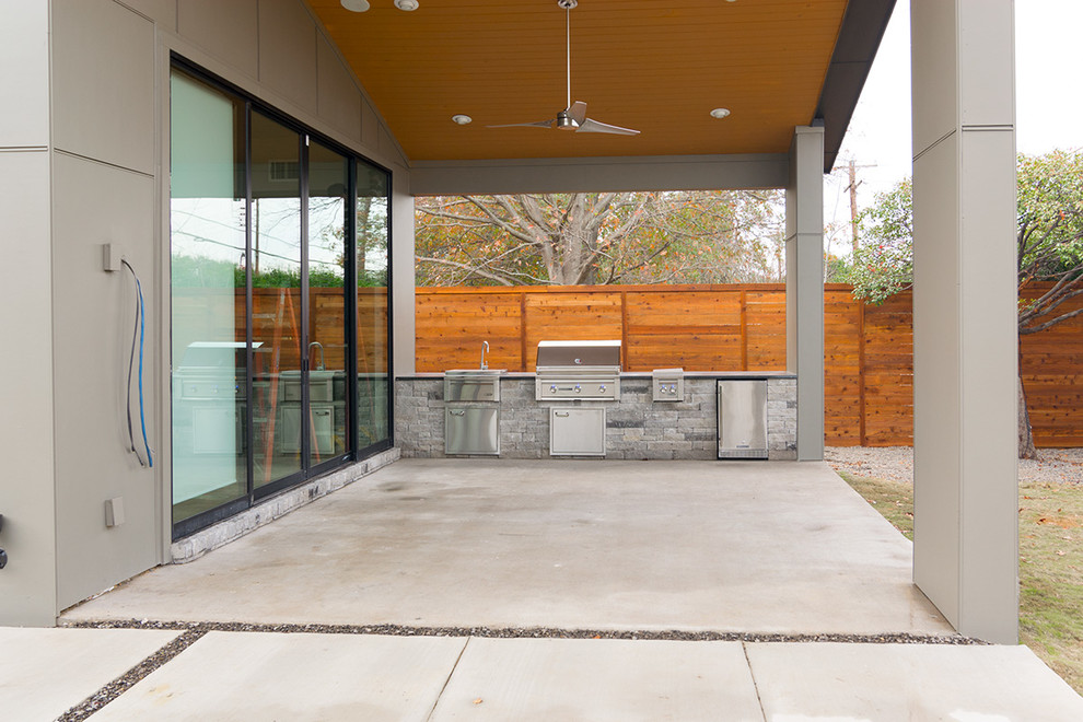 Northmoor Modern Porch Dallas by Canterbury Custom Homes LLC