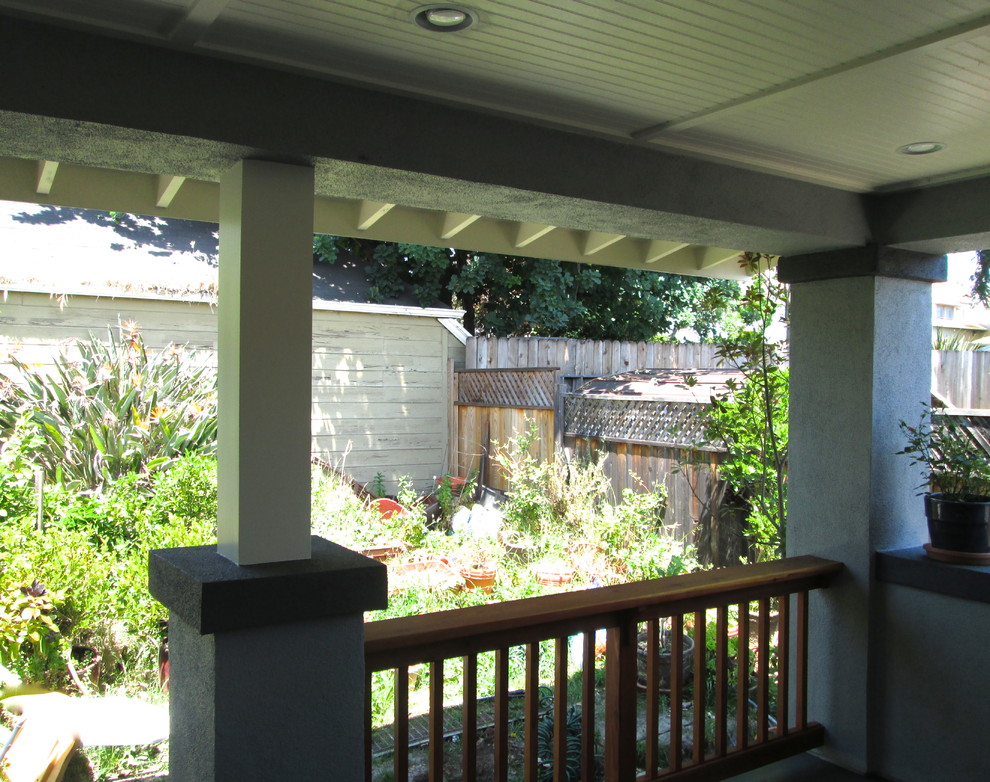 This is an example of a craftsman porch design in San Francisco.