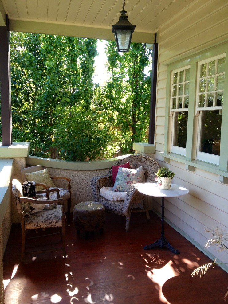 Inspiration for a timeless porch remodel in Melbourne