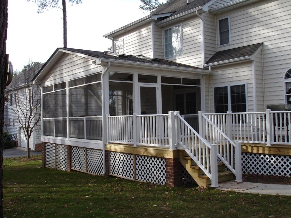 Photo of a medium sized coastal back screened veranda in Richmond.