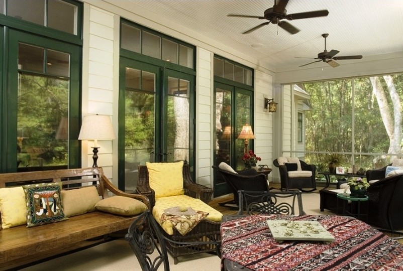 Inspiration for a classic back veranda in Atlanta with a roof extension.