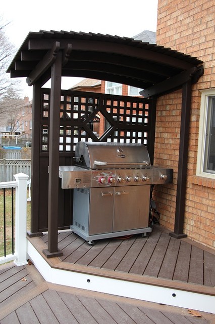 Pickering Curved Deck - Traditional 