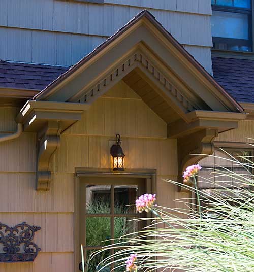 Porch cover Traditional Porch Portland by Roloff Construction