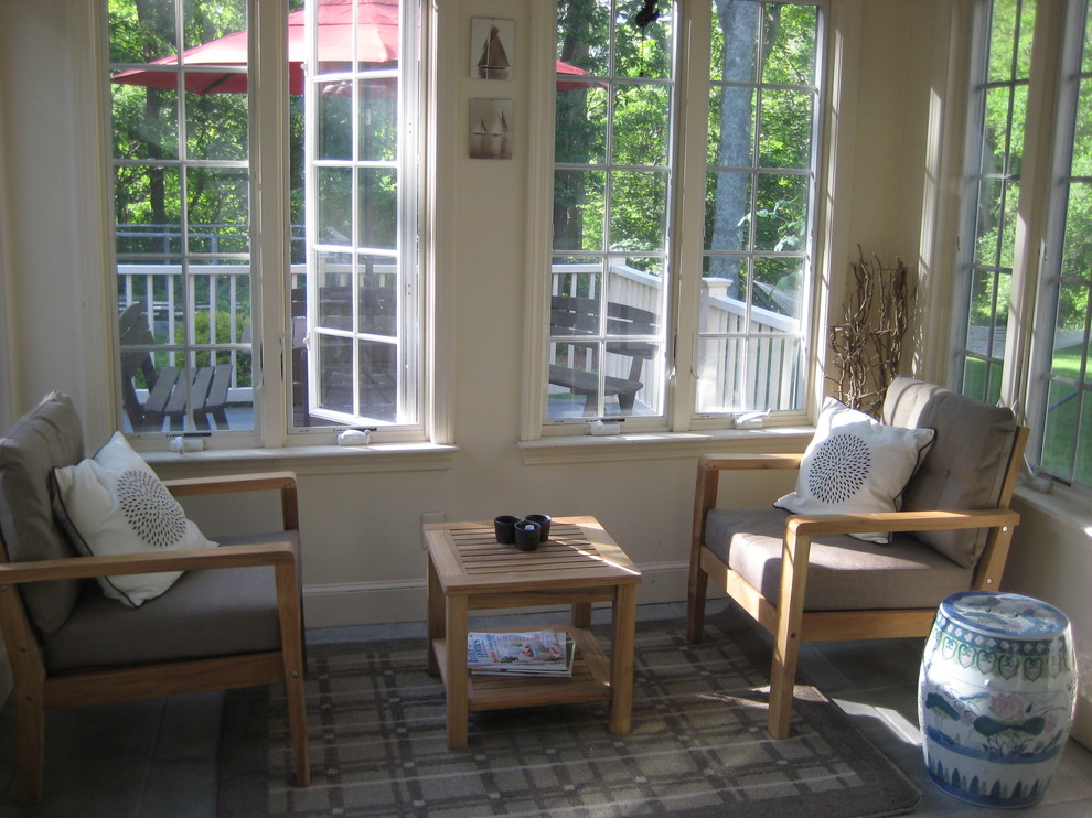 This is an example of a modern veranda in Boston.