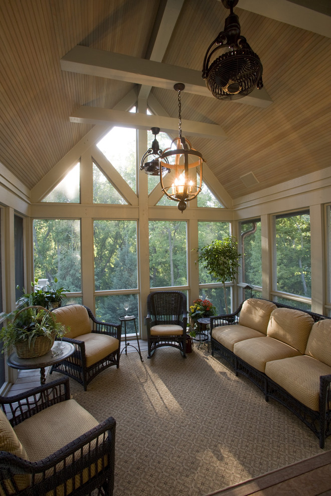 This is an example of a veranda in Minneapolis.