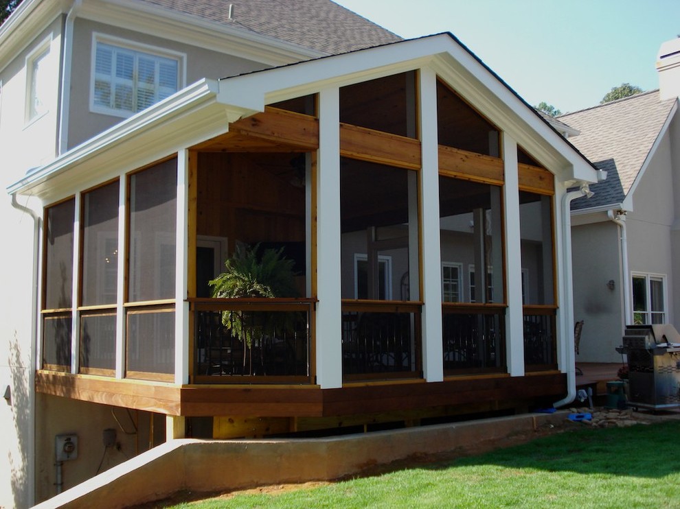 This is an example of a classic veranda in Atlanta.