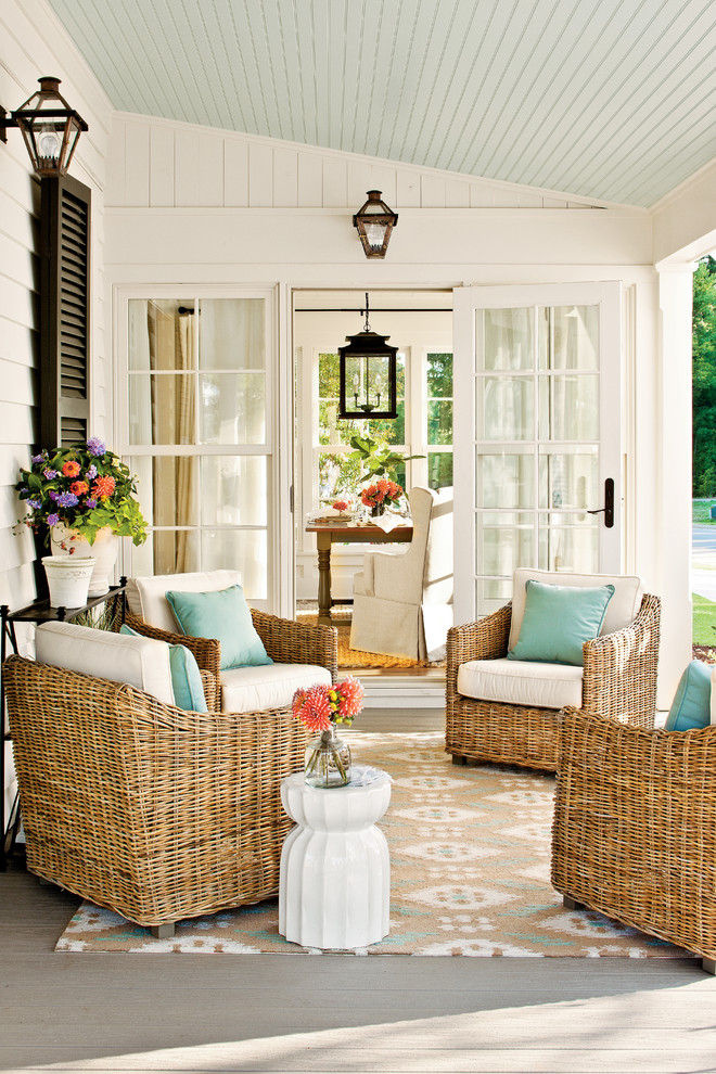 Inspiration for a farmhouse veranda in Atlanta with decking and a roof extension.