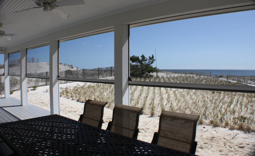 Retractable screens at beach front home, Mantaloking, NJ Contemporary