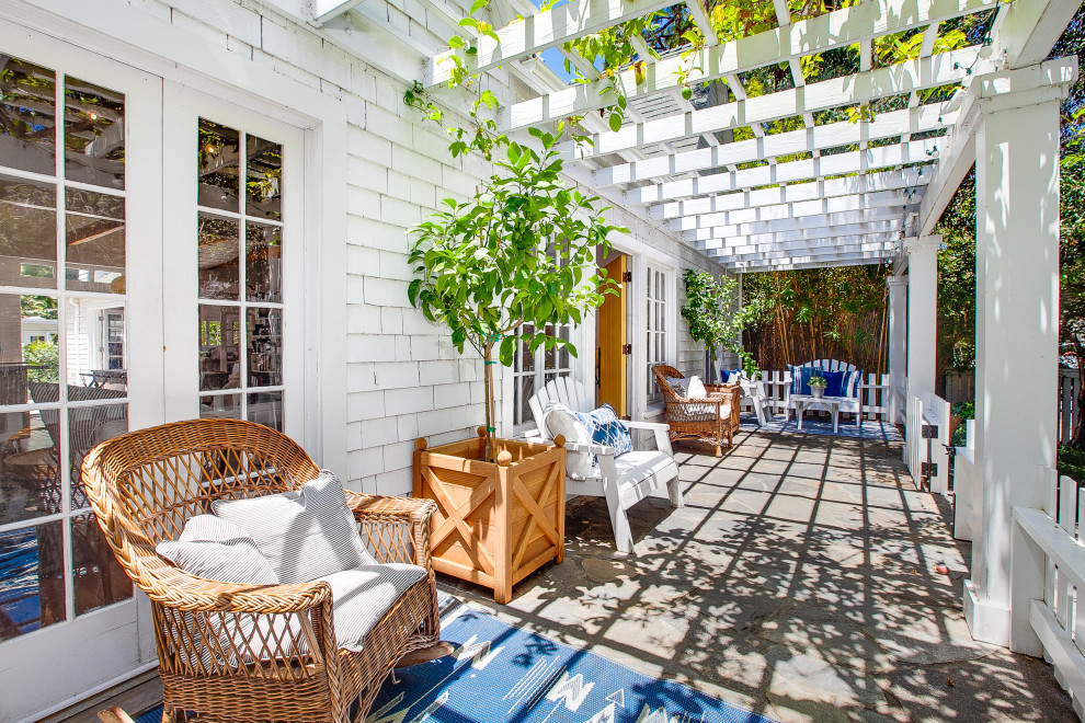 Inspiration for a coastal porch remodel in Los Angeles