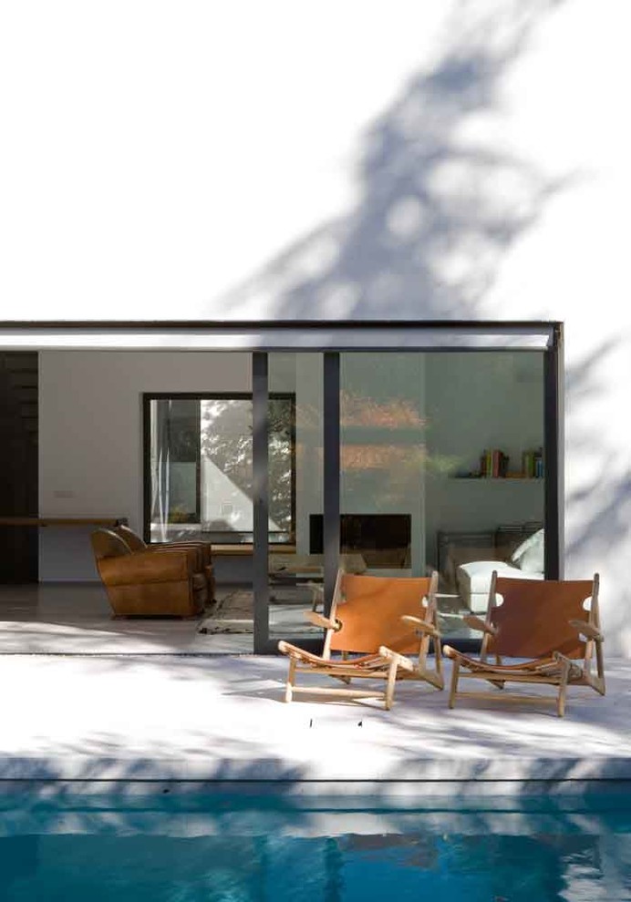 Inspiration pour un porche d'entrée de maison design.