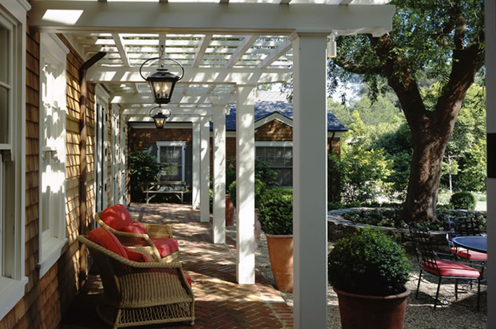 Inspiration for a porch remodel in San Francisco