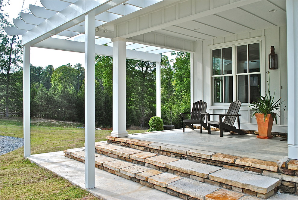 This is an example of a traditional front porch design in Little Rock.