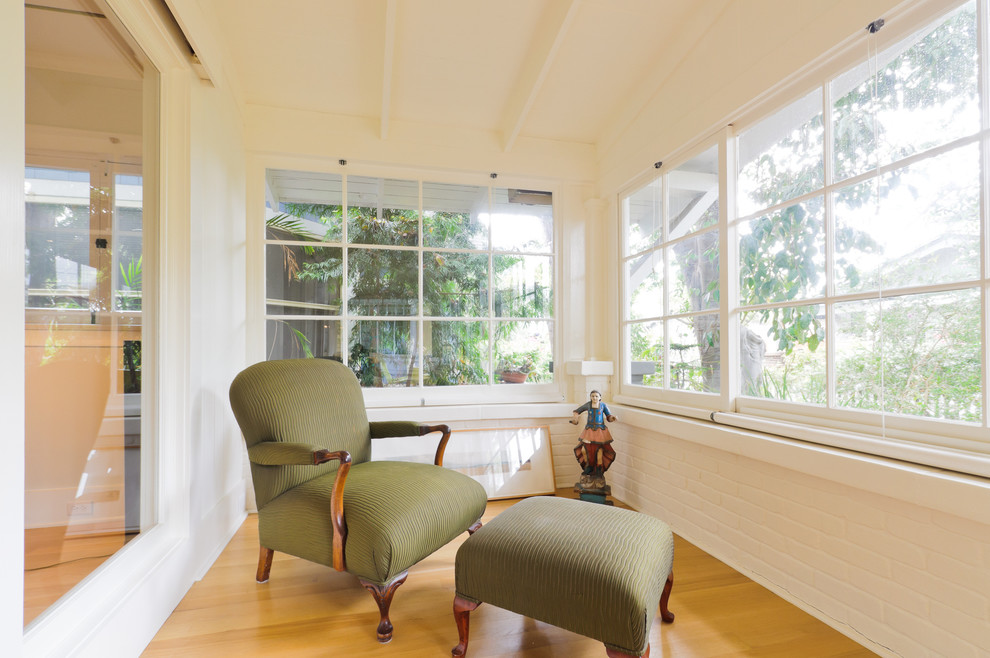 Inspiration for a classic veranda in Los Angeles with a roof extension.