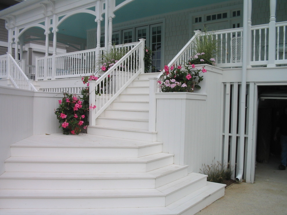 This is an example of a traditional veranda in Baltimore.