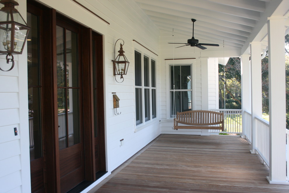 Design ideas for a classic veranda in Charleston with decking.