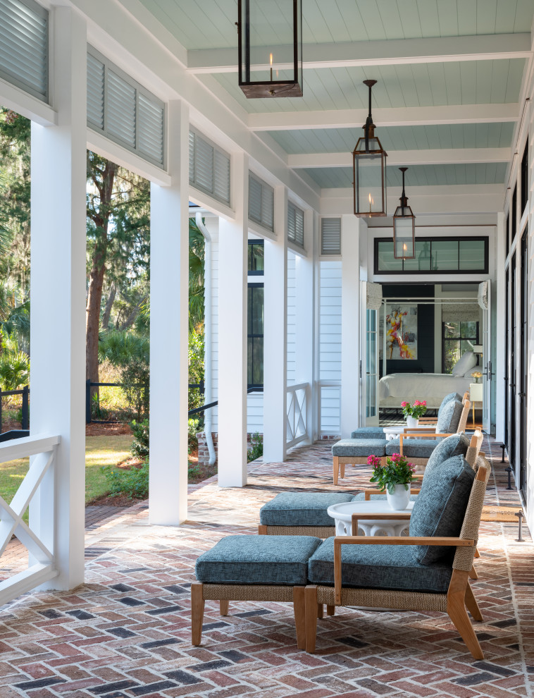 Inspiration for a beach style veranda in Atlanta.