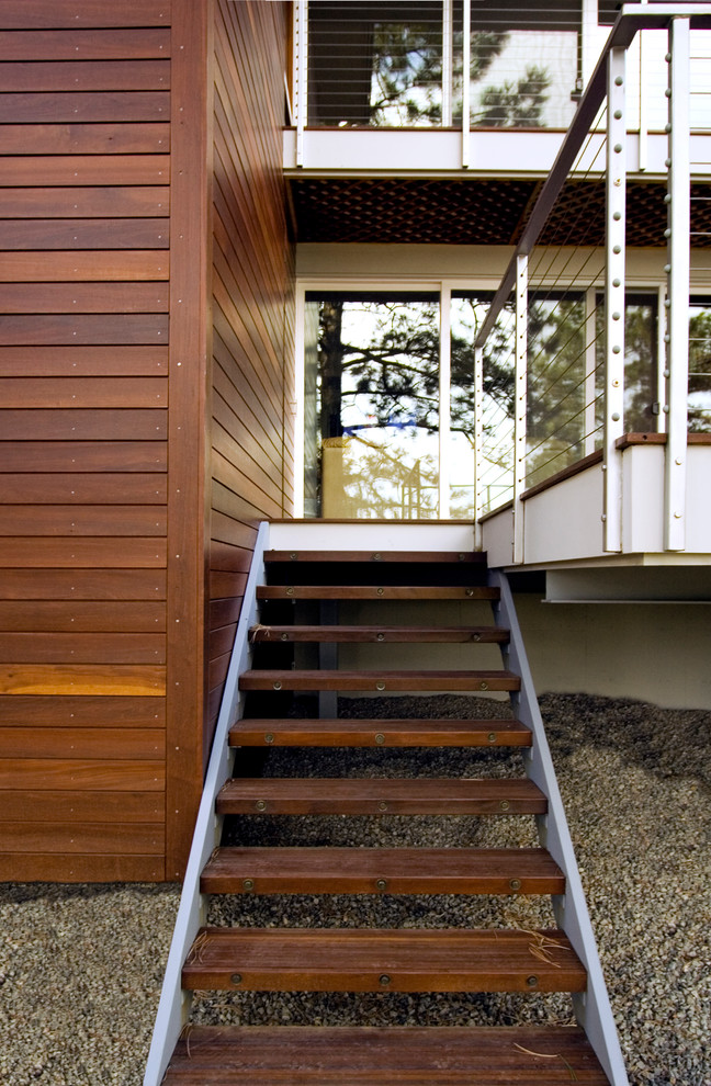 Exemple d'un porche d'entrée de maison moderne.