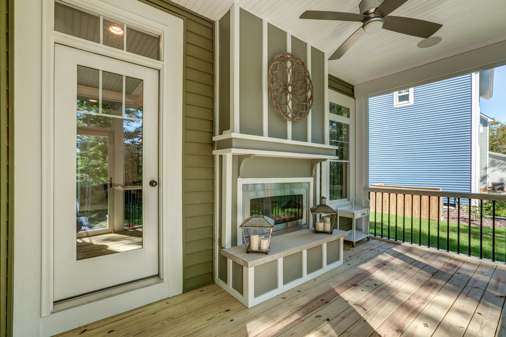 Inspiration for a cottage porch remodel in Richmond
