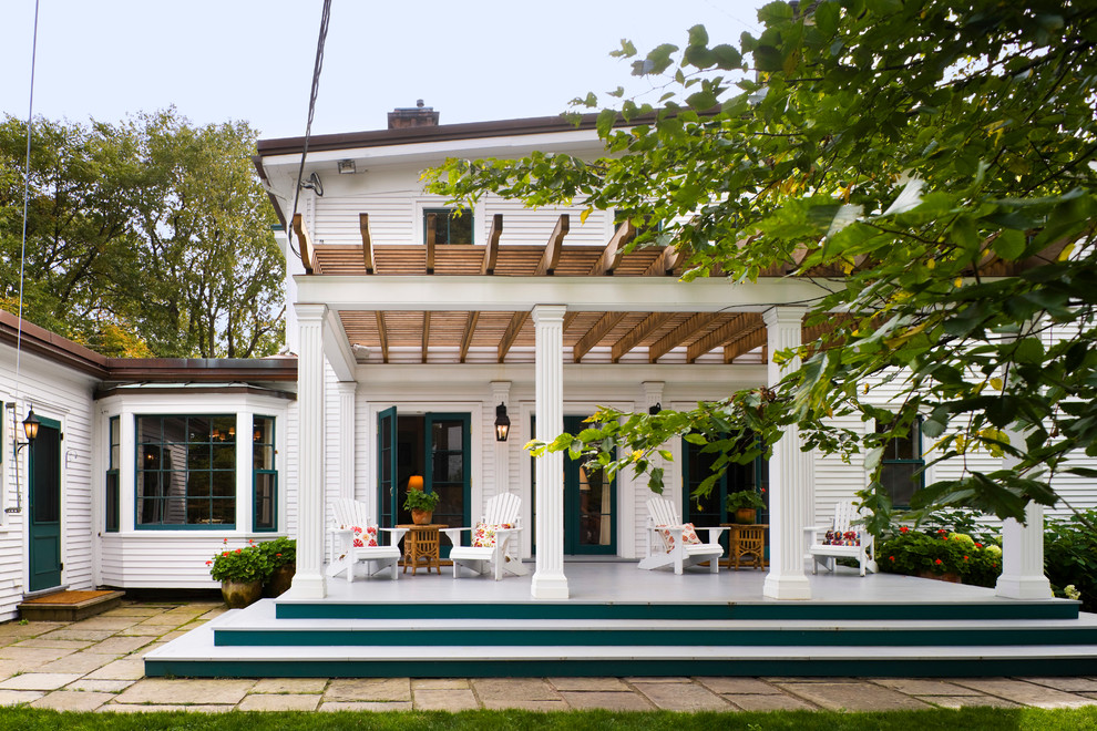 Inspiration for a timeless front porch remodel in Other