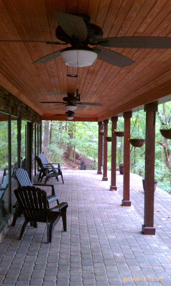 This is an example of a classic veranda in Nashville.