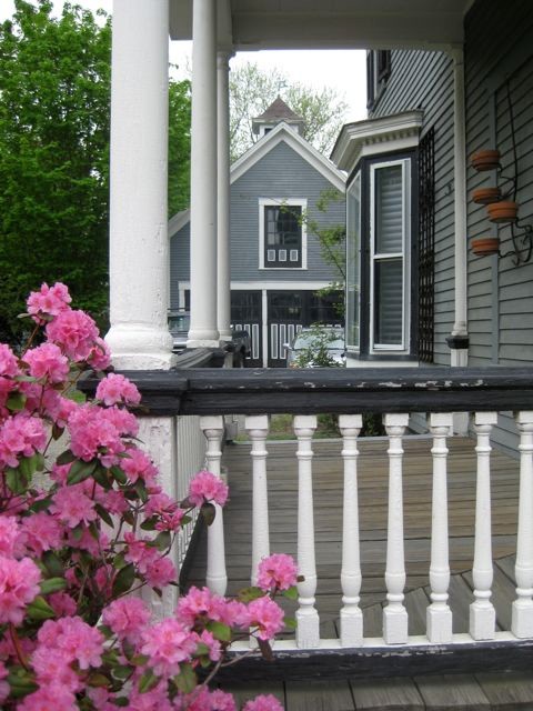 This is an example of a traditional veranda in Burlington.