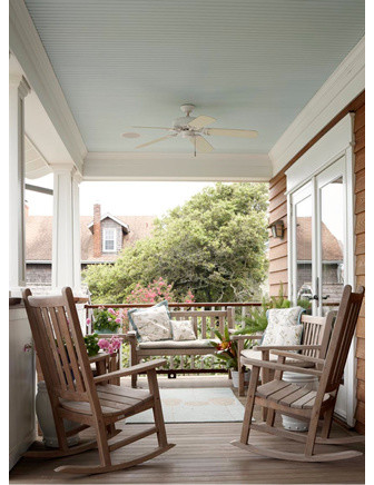 Photo of a coastal veranda in Richmond.